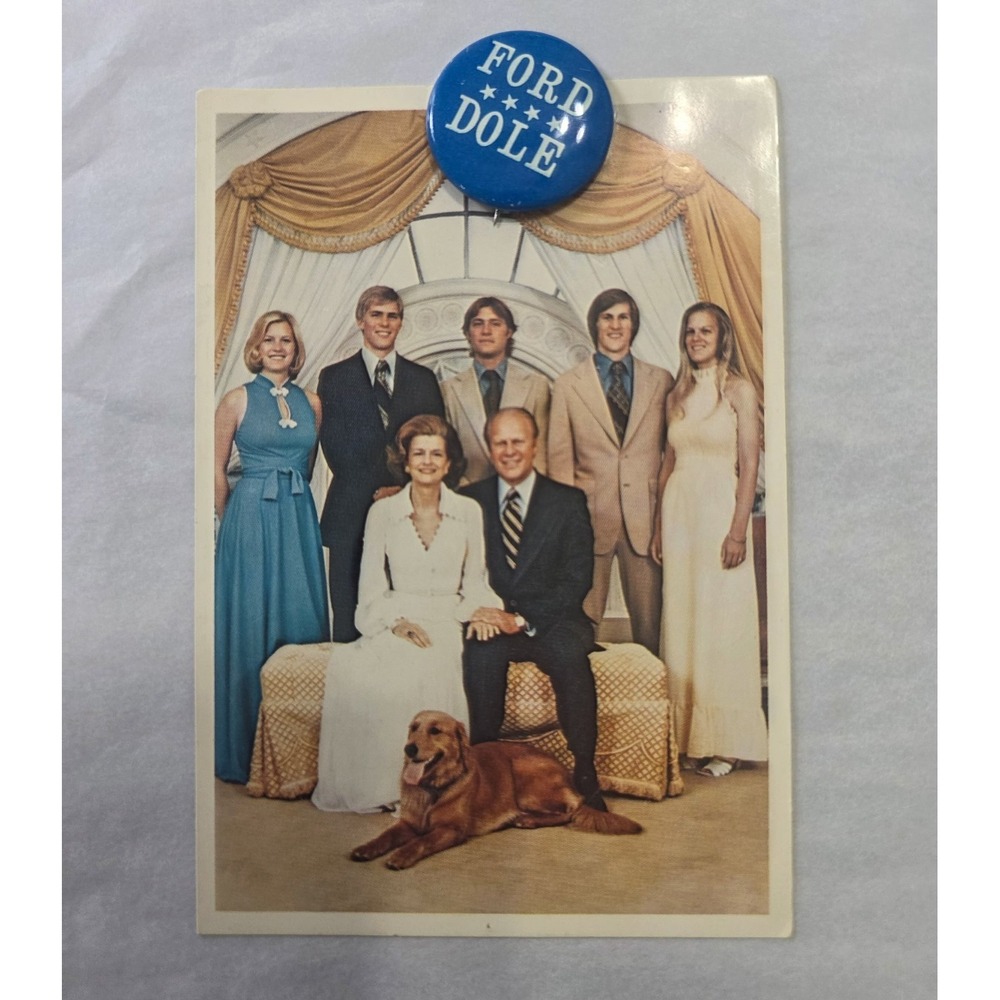 Vintage 1976 Gerald Ford Family Photo With Autographed Card With Pin